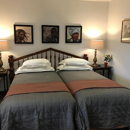 The Crown Guest House Витлеем Екстериор снимка