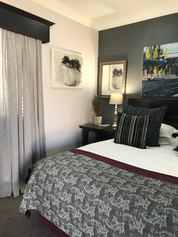 The Crown Guest House Витлеем Екстериор снимка