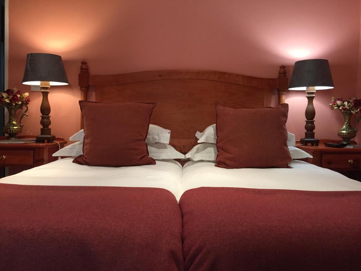 The Crown Guest House Витлеем Екстериор снимка
