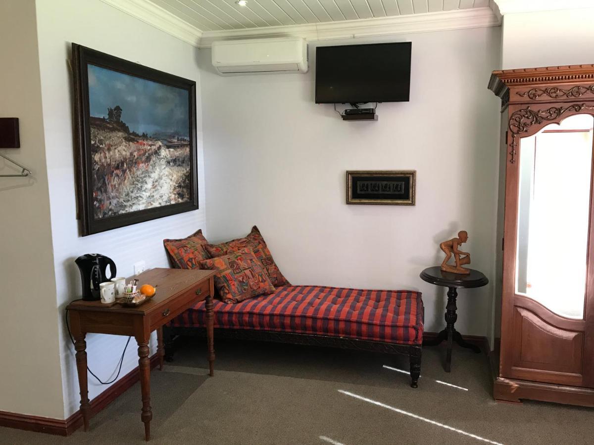 The Crown Guest House Витлеем Екстериор снимка