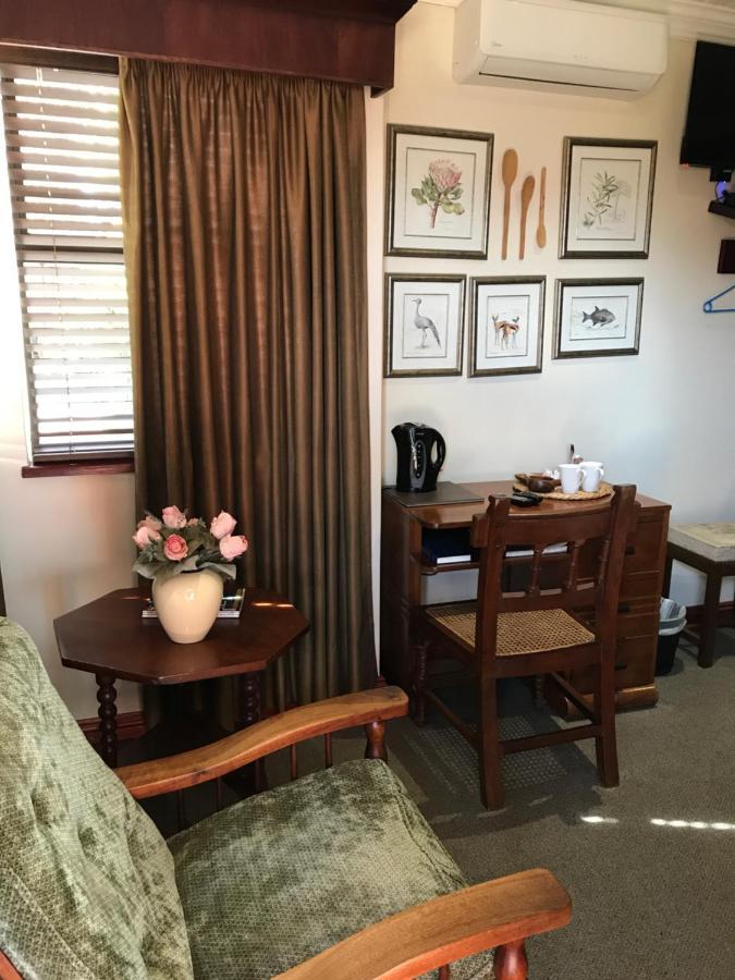 The Crown Guest House Витлеем Екстериор снимка
