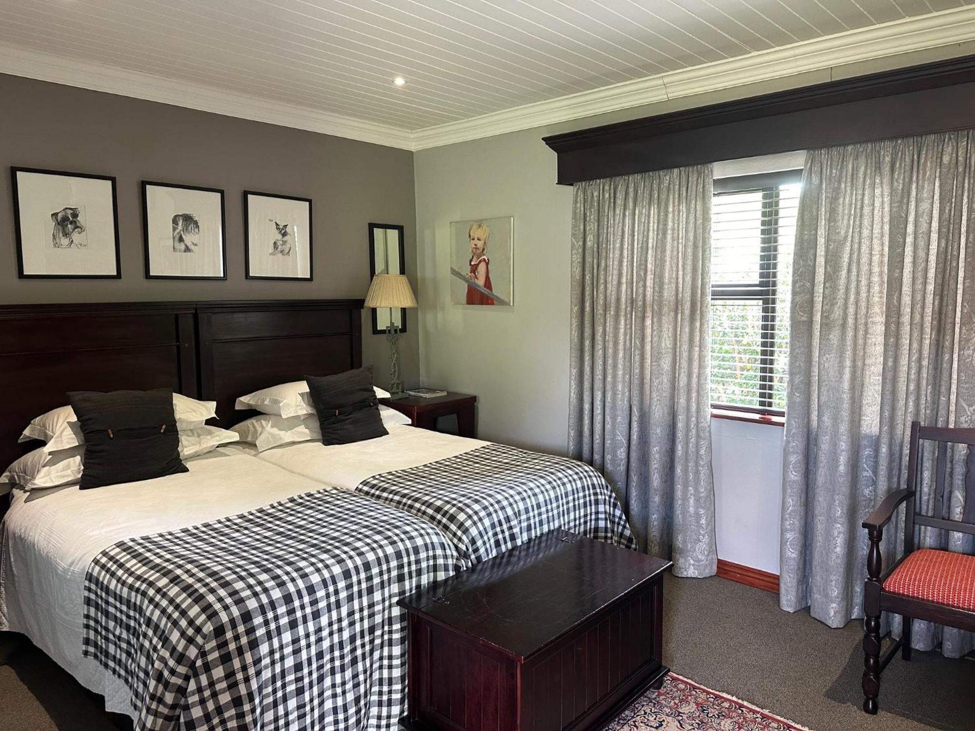 The Crown Guest House Витлеем Екстериор снимка