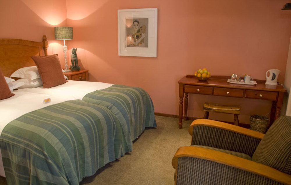 The Crown Guest House Витлеем Екстериор снимка