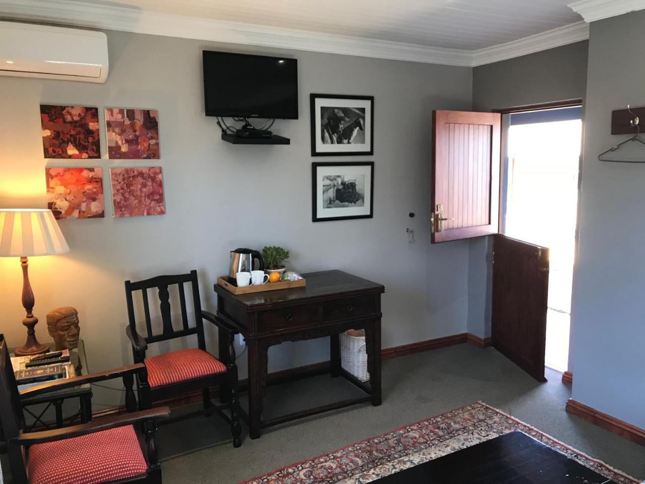 The Crown Guest House Витлеем Екстериор снимка