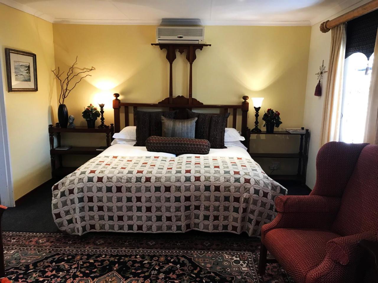 The Crown Guest House Витлеем Екстериор снимка