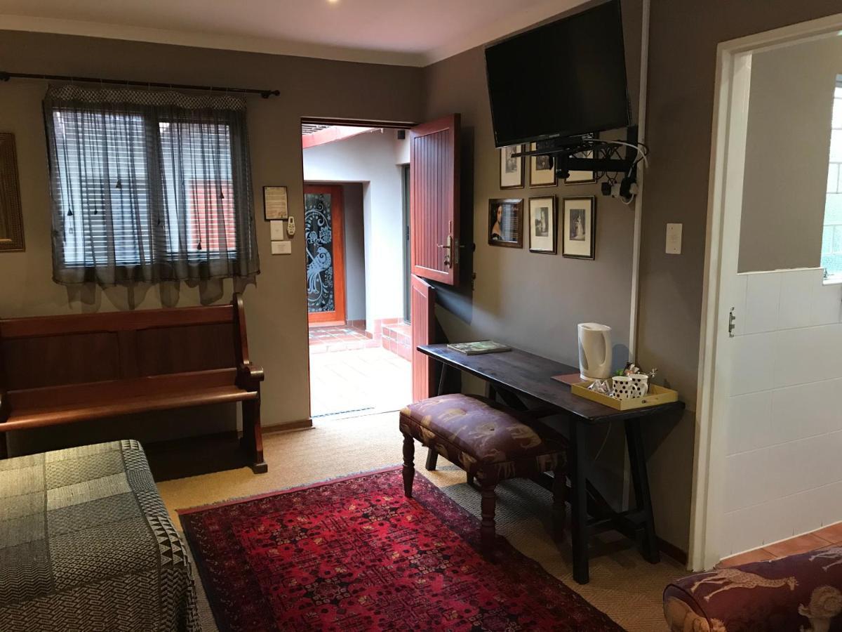 The Crown Guest House Витлеем Екстериор снимка
